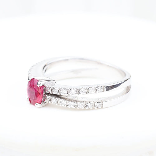 Bague 56 Bague rubis et diamants en or blanc 18K 58 Facettes 138317D