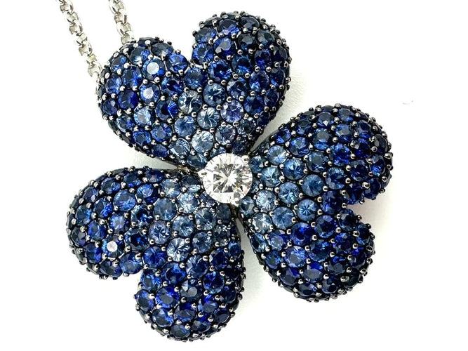 Collier Mouawad Flower of Eternity - Collier en or blanc 18K saphirs et diamants 58 Facettes MOUAWAD Collier