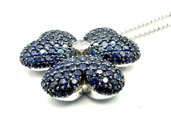 Collier Mouawad Flower of Eternity - Collier en or blanc 18K saphirs et diamants 58 Facettes MOUAWAD Collier