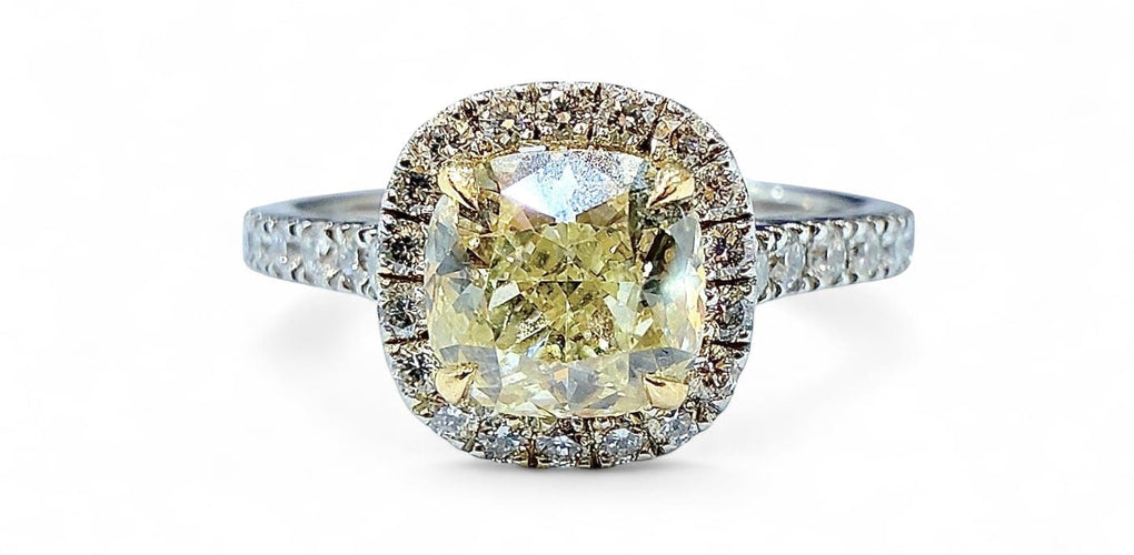 Bague 52 Solitaire - Bague diamant jaune fancy en or blanc 18 carats 58 Facettes SKU
