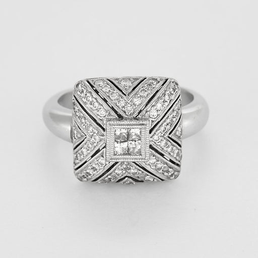 Bague 50.5 Bague en or blanc et diamants 58 Facettes B260036