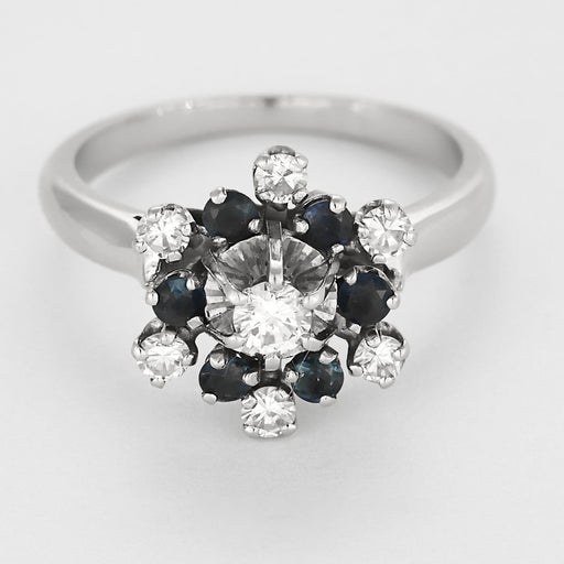 Bague 50 Bague en or blanc, diamants, saphirs 58 Facettes B250397