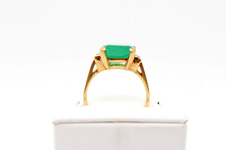 Bague 53 Bague en or jaune 750 avec émeraude 4,47 ct 58 Facettes 240204