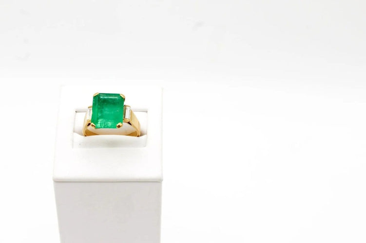 Bague 53 Bague en or jaune 750 avec émeraude 4,47 ct 58 Facettes 240204
