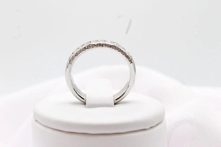Bague 55 Bague demi-alliance en or blanc 750 sertie de diamants princesse 0,70 ct 58 Facettes 240269
