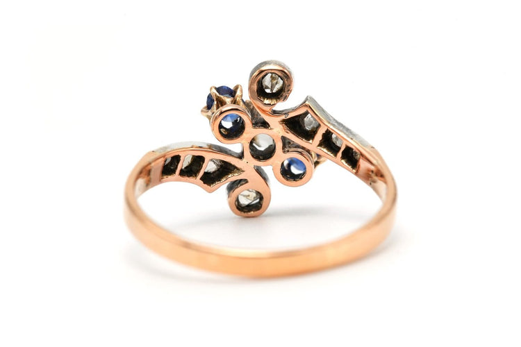 Bague 57 Bague Art nouveau en or jaune et blanc 18 carats, saphirs et diamants 58 Facettes 23521