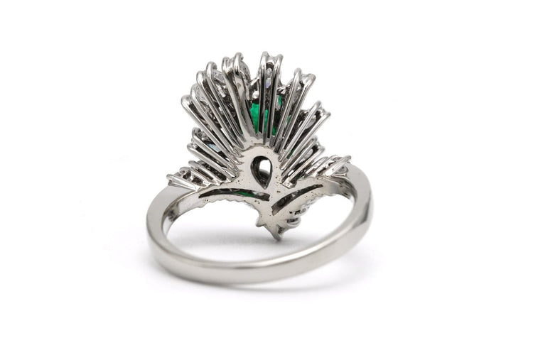 Bague 52 Bague années 70 en or blanc, émeraude et diamants 58 Facettes 23539