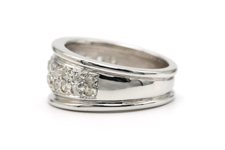 Bague 52 Bague contemporaine en or blanc 18 carats sertie de diamants 58 Facettes B818
