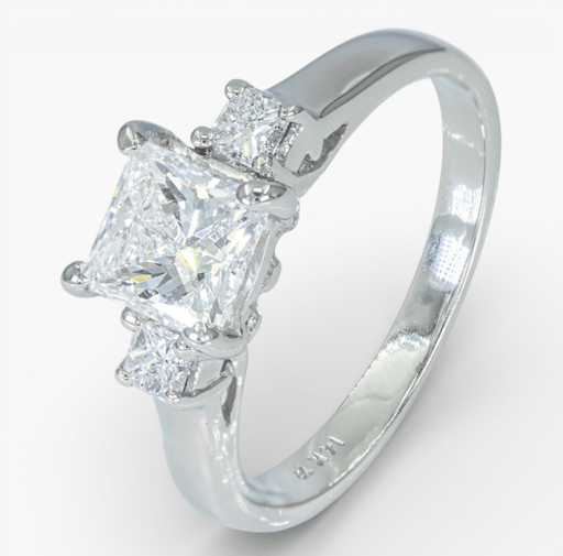 Bague 50 Bague entourage en or blanc 14 ct avec diamants 1,21 ct et certificat HRD 58 Facettes J250000016695