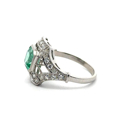 Bague 56 Art déco - Bague en or blanc 18 carats, émeraude colombienne et diamants 58 Facettes 50435
