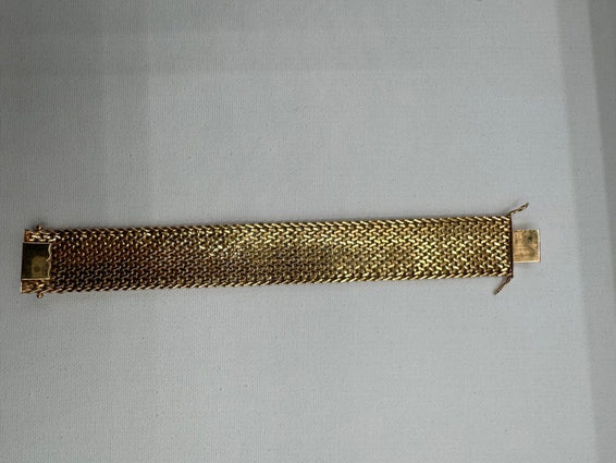 830ed6fb-ef67-4c4f-422d-9f0c5e165600