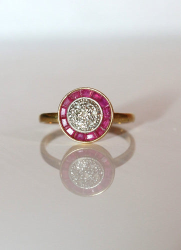 Bague 57.5 Art Déco - Bague ronde en or jaune, rubis et diamants 58 Facettes 539