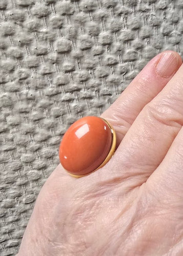 Bague 56 Bague en or jaune 750 sertie d’un cabochon de corail 58 Facettes R 1673  Nio