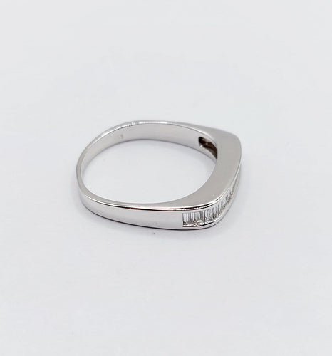 Bague 57 Demi-alliance vintage - Bague en or blanc 18k et diamants baguette 58 Facettes A06716