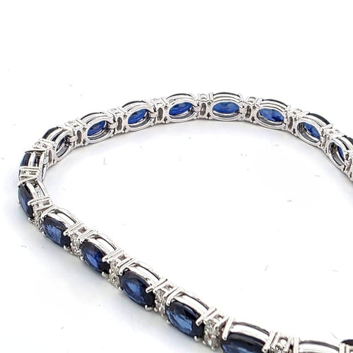 Bracelet Bracelet tennis en or blanc avec saphirs et diamants 58 Facettes 100/26 A