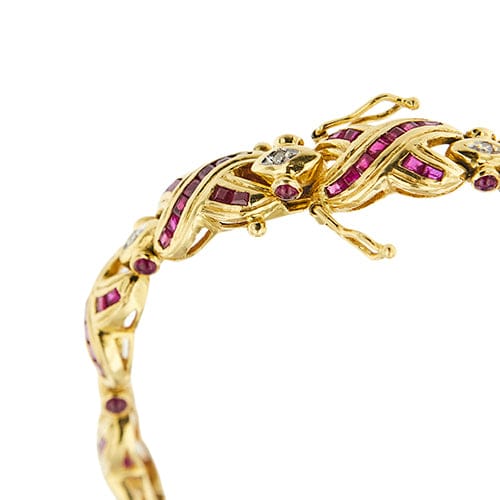 https://api-ledial.emberware.it/app/uploads/2026/03/41219-bracciale-oro-rubini-diamanti_07.jpg