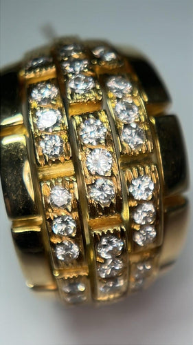 Boucles d'oreilles Cartier Maillon Panthère - Boucles d'oreilles en or jaune et diamants 58 Facettes C15