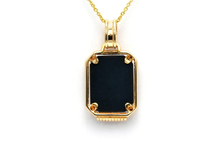 Pendentif Pendentif années 50 en or jaune 18 carats serti d’un camée en agate 58 Facettes 23514