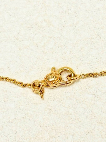 7271d629-6034-49f3-72e9-d21668a6f100