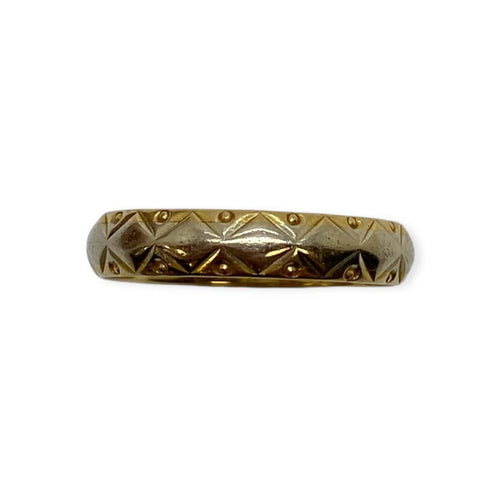 Bague 56 Alliance gravée motifs géométriques en or jaune et blanc 18K 58 Facettes 330092441