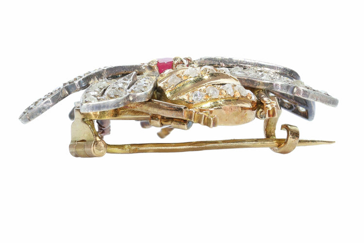 26050-0263.p07_Междувоенна брошка пчела с диаманти и рубин в злато и сребро-bg.jpg