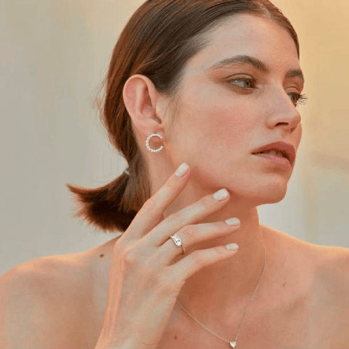 https://ukalabarcelona.com/wp-content/uploads/2025/07/UKA-000064MM-ALLURE.jpg
