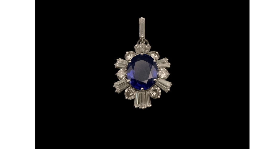 Pendentif Pendentif en or gris 750, saphir ovale et diamants 58 Facettes LP213