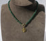 Collier Collier ras-du-cou en émeraudes naturelles avec fermoir en or jaune 18 carats 58 Facettes Collier