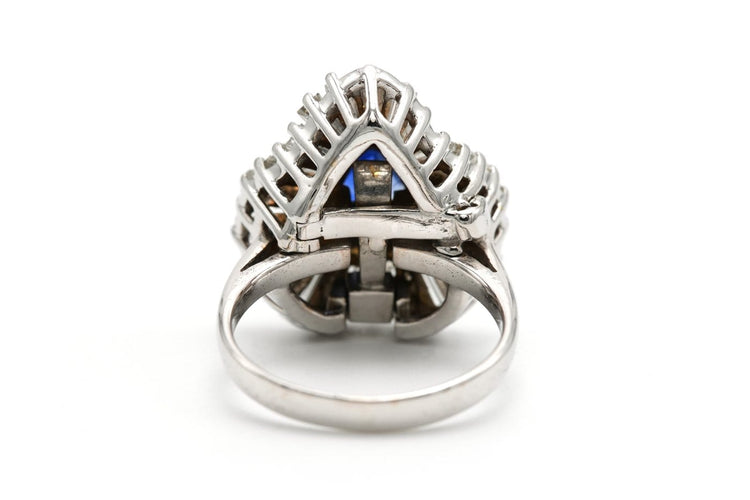Bague 52 Bague années 70 en or blanc 18 carats, saphir et diamants baguette 58 Facettes 23538