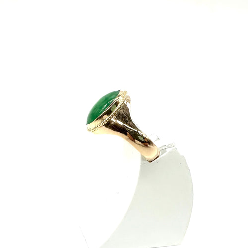 Bague Bague en or jaune et jade 58 Facettes Z1351887