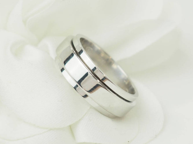 Anillo 56 Piaget Possession - Anillo de matrimonio en oro blanco de 18 kt 58 Facettes 30246