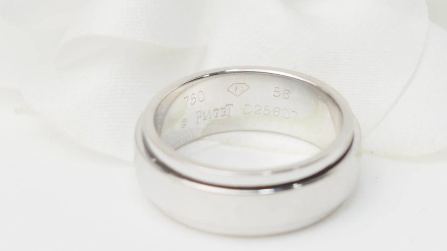 Ring 56 Piaget Possession - Wedding band in 18 kt white gold 58 Facettes 30246