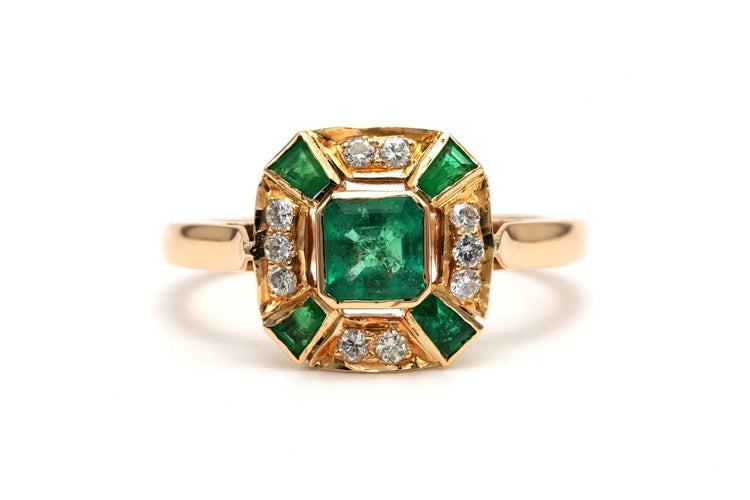 Bague 53 Bague contemporaine en or jaune avec émeraudes et diamants 58 Facettes 23363