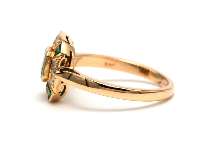 Bague 53 Bague contemporaine en or jaune avec émeraudes et diamants 58 Facettes 23363