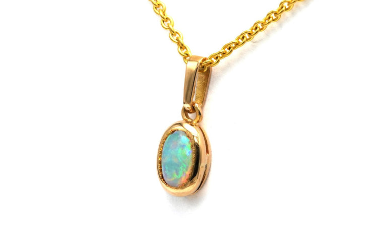 Pendentif Pendentif contemporain en or jaune 18 carats serti d’une opale 58 Facettes B835