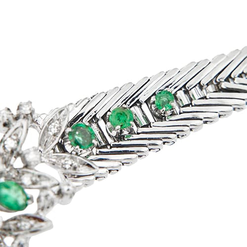 https://api-ledial.emberware.it/app/uploads/2026/03/41153-bracciale-oro-semirigido-diamanti-smeraldi_13.jpg