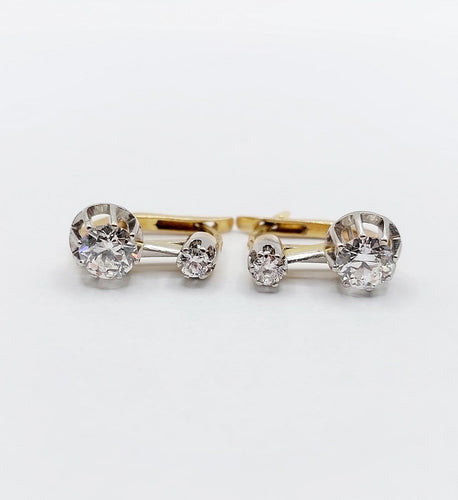 Boucles d'oreilles Dormeuses antiques - Boucles d'oreilles en or 18k et platine, diamants 0,90 ct 58 Facettes A06906