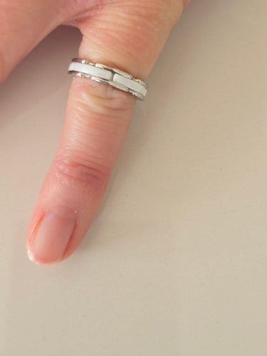 Bague 47 Chanel Ultra - Bague articulée en or blanc 18 carats et céramique blanche 58 Facettes 1