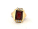 Bague 54 Bague en or jaune 18 kt avec diamants et cornaline gravée 58 Facettes 1970 F