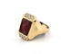 Bague 54 Bague en or jaune 18 kt avec diamants et cornaline gravée 58 Facettes 1970 F