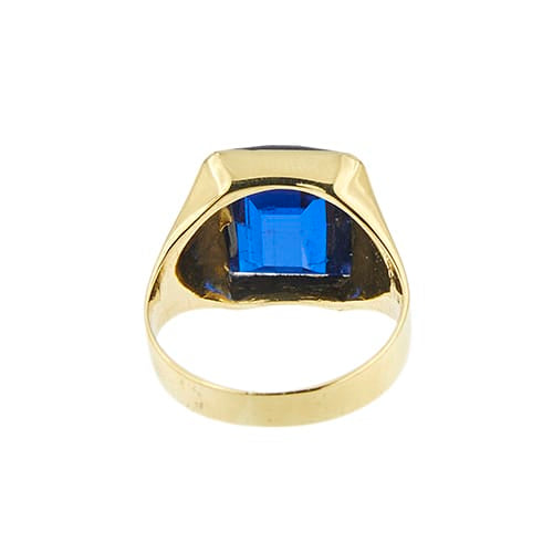 https://api-ledial.emberware.it/app/uploads/2026/03/38987-anello-oro-uomo-scudo-pietra-blu_08.jpg