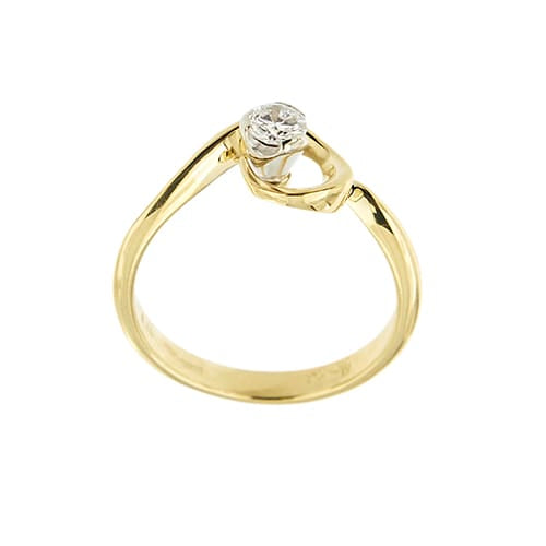 https://api-ledial.emberware.it/app/uploads/2026/03/39019-anello-oro-solitario-diamante-brillante-Damiani_03.jpg