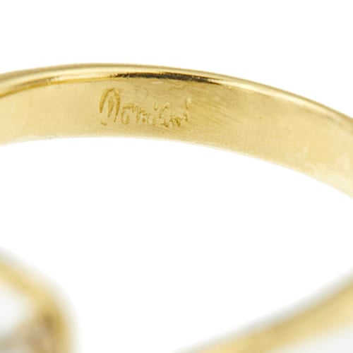 https://api-ledial.emberware.it/app/uploads/2026/03/39019-anello-oro-solitario-diamante-brillante-Damiani_14.jpg