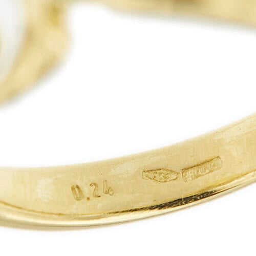https://api-ledial.emberware.it/app/uploads/2026/03/39019-anello-oro-solitario-diamante-brillante-Damiani_13-rotated.jpg
