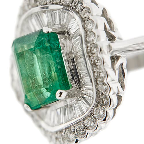 https://api-ledial.emberware.it/app/uploads/2026/02/38792-anello-oro-smeraldo-diamanti_12.jpg