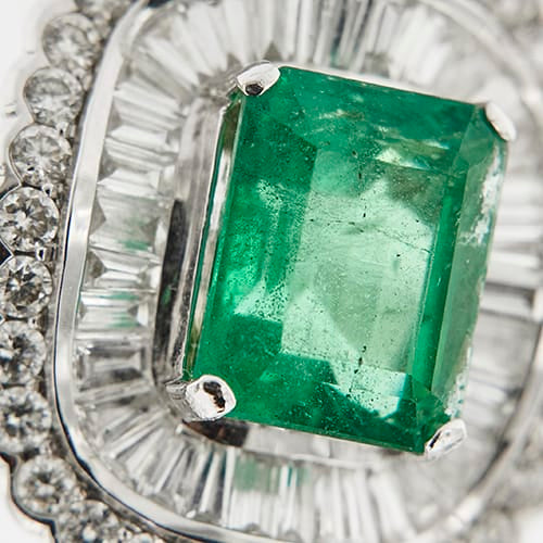 https://api-ledial.emberware.it/app/uploads/2026/02/38792-anello-oro-smeraldo-diamanti_14.jpg
