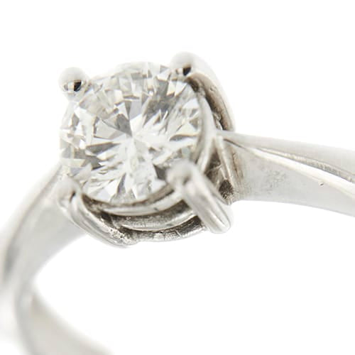 https://api-ledial.emberware.it/app/uploads/2026/02/34003-anello-oro-solitario-diamante-certificato-GIA_12.jpg
