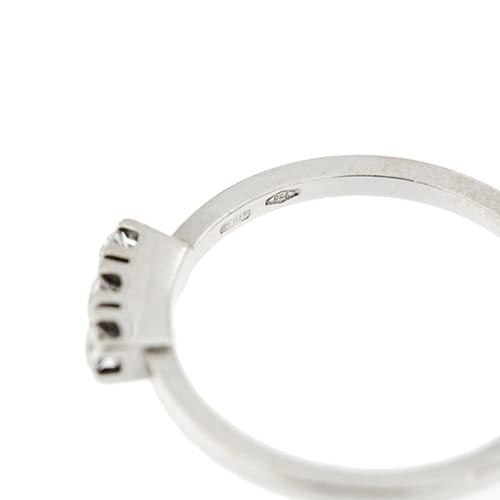 https://api-ledial.emberware.it/app/uploads/2025/04/31998-anello-oro-diamanti-trilogy-10.jpg