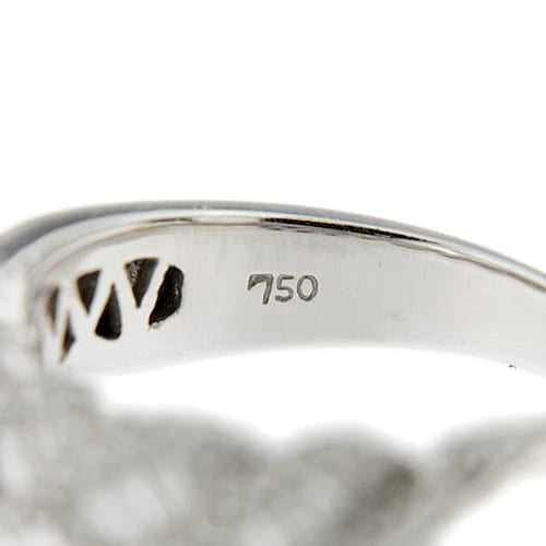 https://api-ledial.emberware.it/app/uploads/2026/02/37816-anello-riviere-oro-diamanti-baguette-brillanti_11.jpg