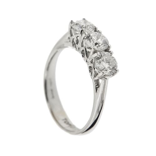 https://api-ledial.emberware.it/app/uploads/2024/04/3550-anello-oro-diamanti-trilogy-5.jpg